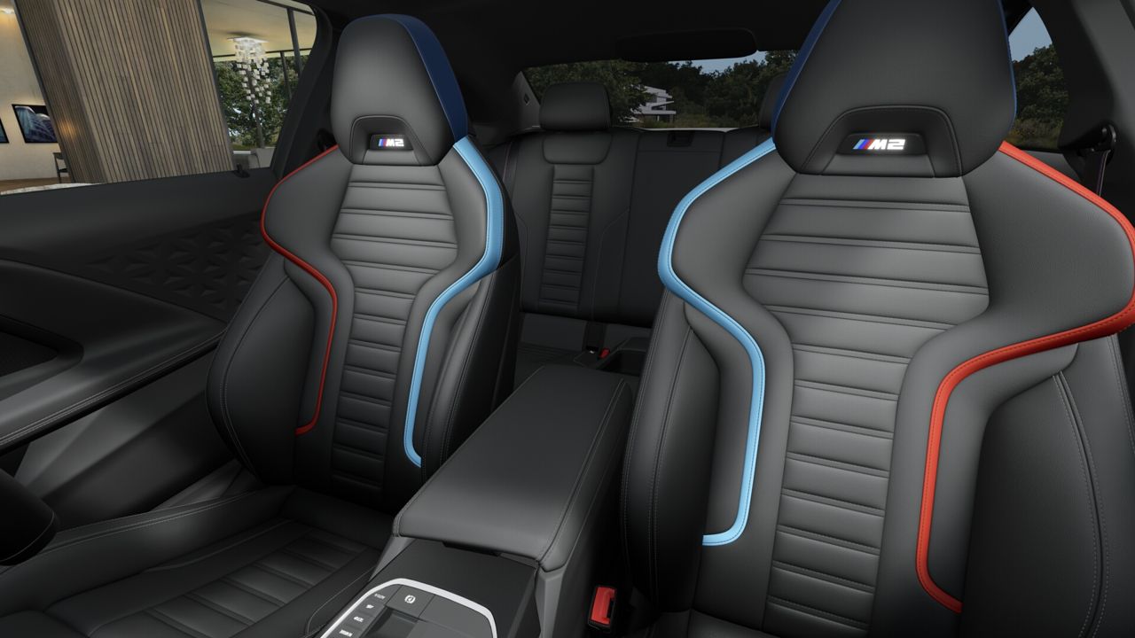 BMW M2 前席