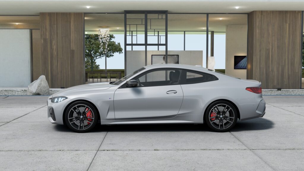 BMW M440i xDrive クーペ 真横